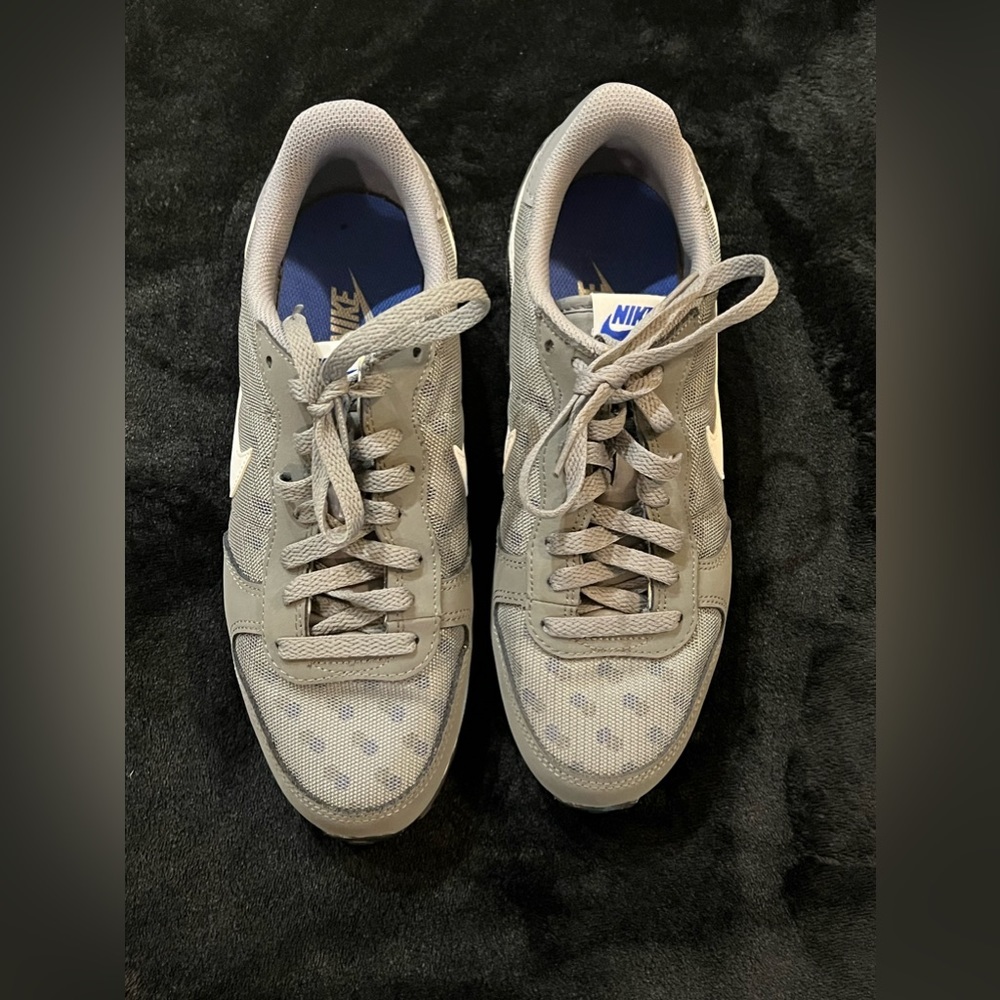 Nike Gray Mesh Fabric Lace Up Athletic Sneakers Size 8.5 - Picture 5 of 5